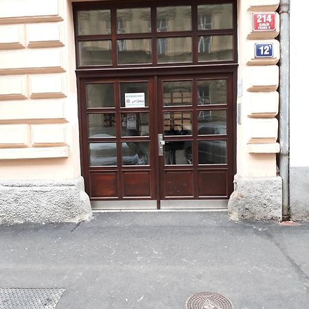 Apartment Za Poricskou Branou Prague Extérieur photo